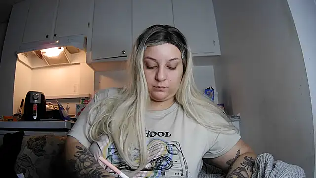 Snapshot of Lilithsincity chatting on December 3, 4:03 am Lilithsincity online show from December 3, 4:03 am