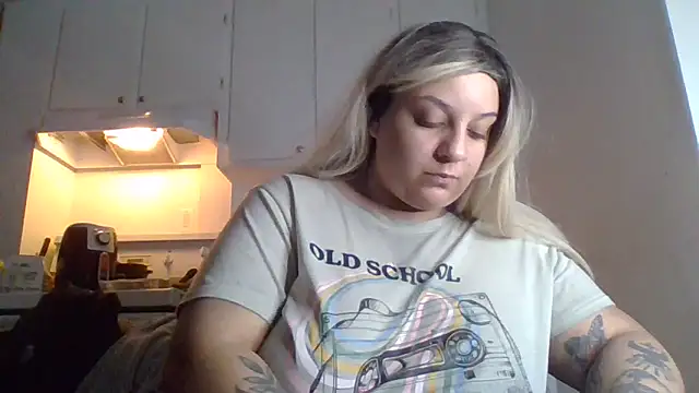 Snapshot of Lilithsincity chatting on December 18, 6:21 am Lilithsincity online show from December 18, 6:21 am