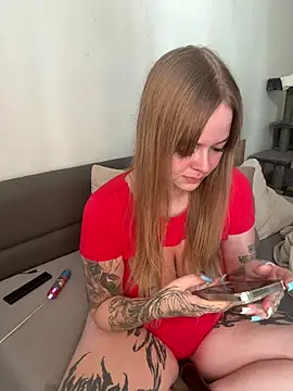Snapshot of AnnaLenaaa chatting on July 12, 9:00 am AnnaLenaaa online show from July 12, 9:00 am