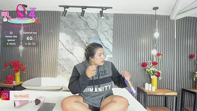 julietha taylor online show from April 10, 2:50 am