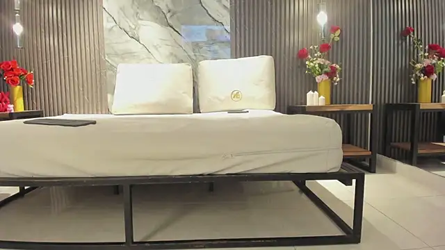 julietha taylor online show from April 11, 7:45 am