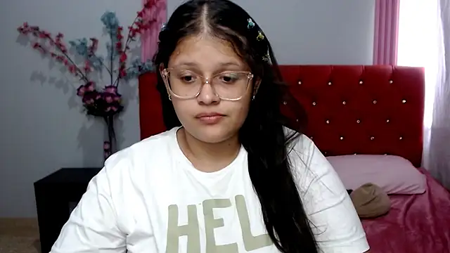 Snapshot of angel_barbie_1 chatting on July 23, 4:05 pm angel barbie 1 online show from July 23, 4:05 pm