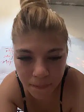 Snapshot of PEACHY439 chatting on February 20, 8:14 pm PEACHY439 online show from February 20, 8:14 pm