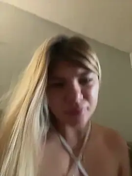 Snapshot of PEACHY439 chatting on March 16, 9:16 pm PEACHY439 online show from March 16, 9:16 pm