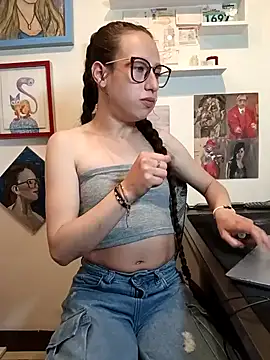 Snapshot of milena_23x chatting on December 31, 3:55 am milena 23x online show from December 31, 3:55 am