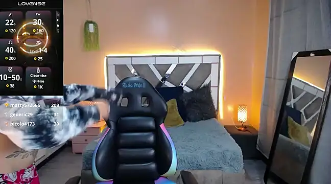 Snapshot of Scarllett_BDSM chatting on December 6, 9:43 am Scarllett BDSM online show from December 6, 9:43 am