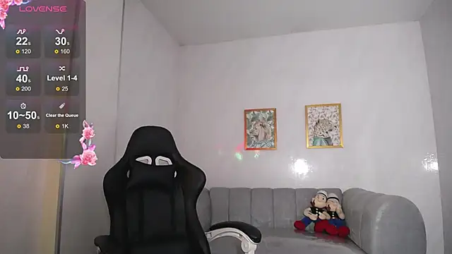 Snapshot of _ella_b chatting on March 6, 3:35 am ella b online show from March 6, 3:35 am