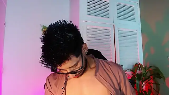 Snapshot of Colby_brown03 chatting on November 20, 7:46 pm Colby brown03 online show from November 20, 7:46 pm