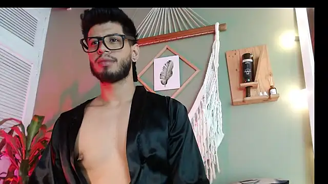 Snapshot of Colby_brown03 chatting on November 23, 8:19 pm Colby brown03 online show from November 23, 8:19 pm