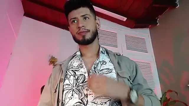 Snapshot of Colby_brown03 chatting on December 1, 7:19 pm Colby brown03 online show from December 1, 7:19 pm