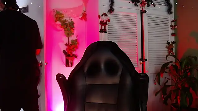 Snapshot of Colby_brown03 chatting on December 13, 7:53 pm Colby brown03 online show from December 13, 7:53 pm