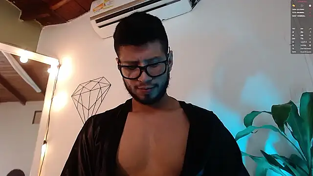 Snapshot of Colby_brown03 chatting on January 18, 8:01 pm Colby brown03 online show from January 18, 8:01 pm