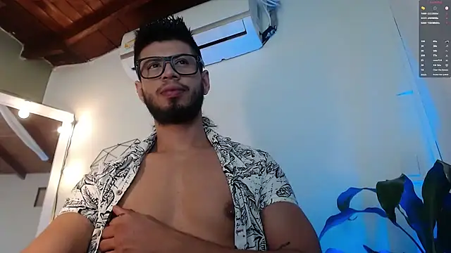 Snapshot of Colby_brown03 chatting on January 19, 12:53 pm Colby brown03 online show from January 19, 12:53 pm