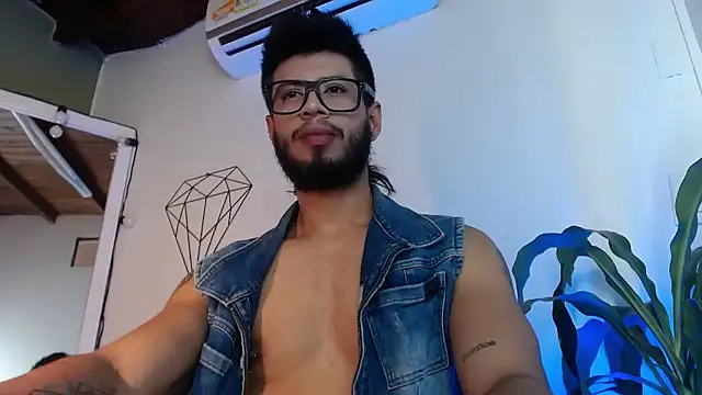 Snapshot of Colby_brown03 chatting on February 7, 7:50 pm Colby brown03 online show from February 7, 7:50 pm