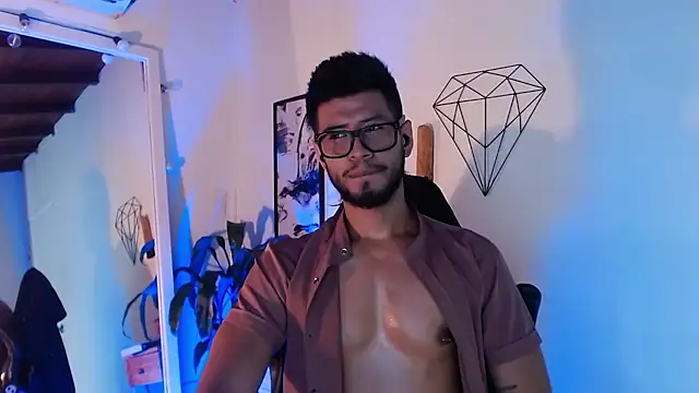 Snapshot of Colby_brown03 chatting on February 28, 8:43 pm Colby brown03 online show from February 28, 8:43 pm