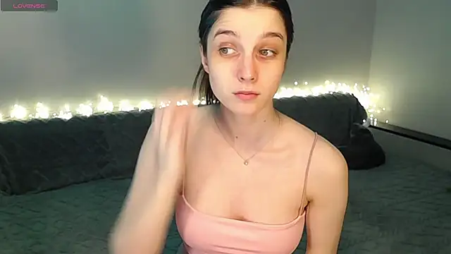 Abigail Wills online show from November 20, 5:23 pm