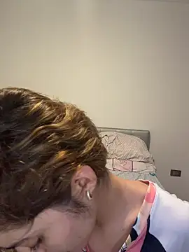 Snapshot of annieesweett chatting on June 28, 4:07 am annieesweett online show from June 28, 4:07 am