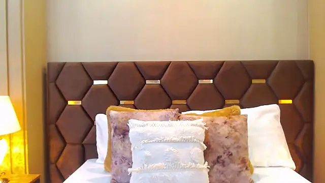 Snapshot of DevonPiers chatting on December 13, 4:05 pm DevonPiers online show from December 13, 4:05 pm