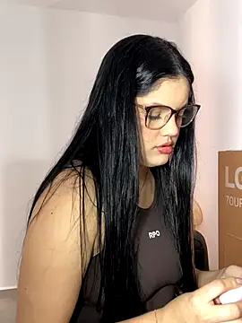 kimberlyhills1 online show from November 7, 8:31 pm