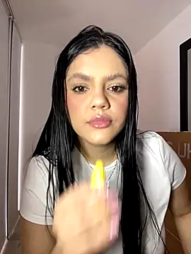 kimberlyhills1 online show from November 29, 6:44 pm