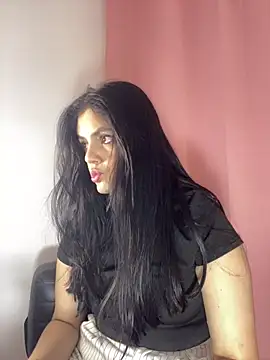 kimberlyhills1 online show from April 17, 9:07 pm