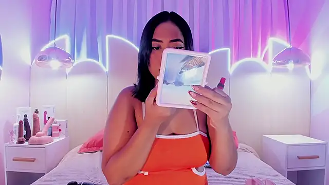 Snapshot of Laurentdupont04 chatting on January 7, 3:20 am Laurentdupont04 online show from January 7, 3:20 am