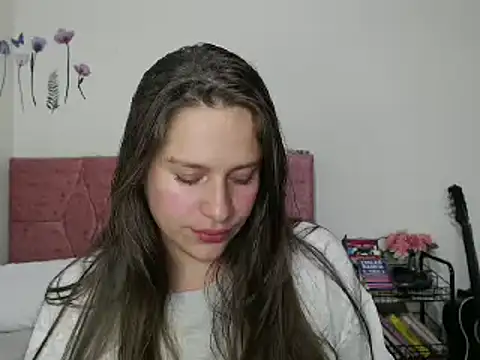 Snapshot of Serenity chatting on December 6, 10:30 pm Serenity online show from December 6, 10:30 pm