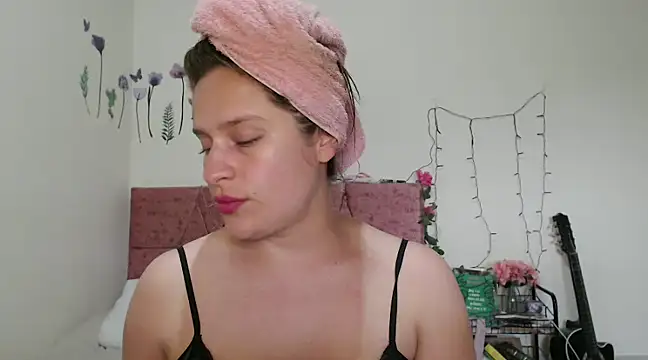 Snapshot of Serenity chatting on January 24, 9:15 pm Serenity online show from January 24, 9:15 pm