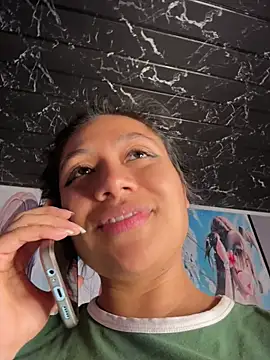 Im Little online show from May 23, 2:39 am