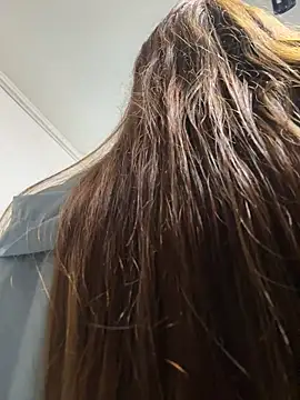 Snapshot of Tatiana_O chatting on February 7, 2:21 pm Tatiana O online show from February 7, 2:21 pm