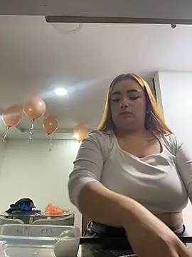 Snapshot of Tatiana_O chatting on March 18, 1:03 pm Tatiana O online show from March 18, 1:03 pm