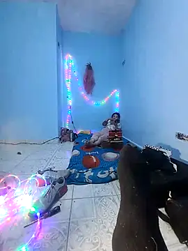 Snapshot of charlesss19 chatting on February 28, 4:32 am charlesss19 online show from February 28, 4:32 am