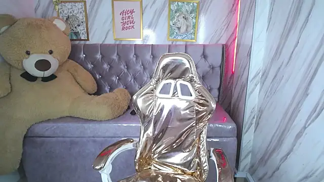 Snapshot of Laia_angel_b chatting on January 18, 3:20 am Laia angel b online show from January 18, 3:20 am