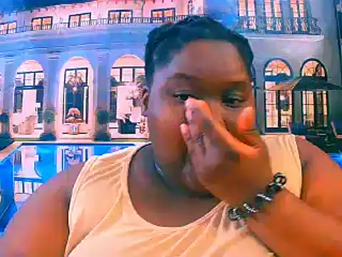 Snapshot of EbonyHotBuns chatting on June 30, 10:38 am EbonyHotBuns online show from June 30, 10:38 am