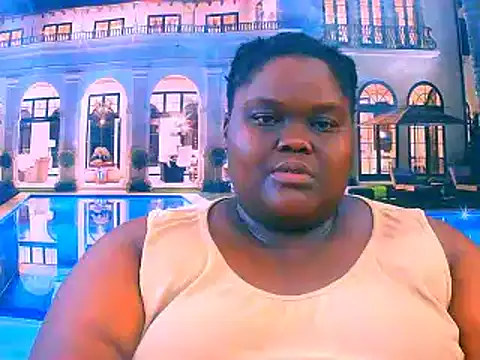 Snapshot of EbonyHotBuns chatting on July 7, 6:27 am EbonyHotBuns online show from July 7, 6:27 am