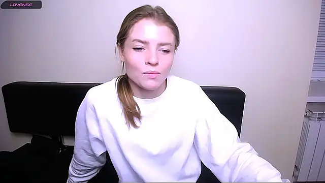 Snapshot of MissOliviaa_ chatting on December 14, 10:13 am MissOliviaa  online show from December 14, 10:13 am