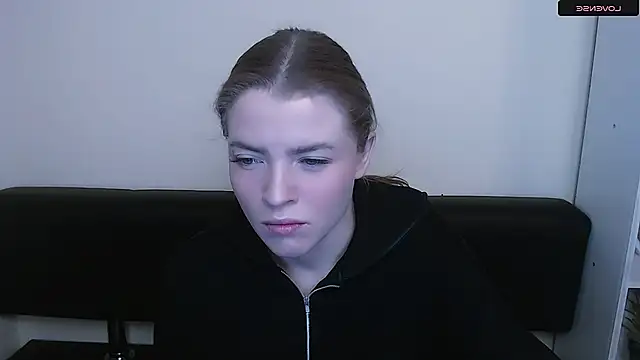 Snapshot of MissOliviaa_ chatting on January 3, 7:49 am MissOliviaa  online show from January 3, 7:49 am