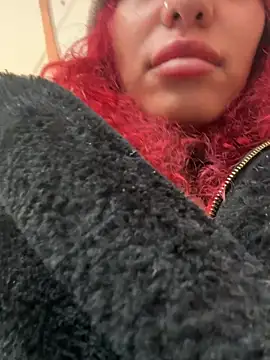 Snapshot of AlyssaHottv_ chatting on February 13, 5:54 pm AlyssaHottv online show from February 13, 5:54 pm