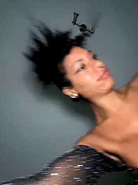 Snapshot of AlyssaHottv_ chatting on September 10, 9:53 am AlyssaHottv online show from September 10, 9:53 am