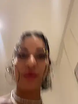 Snapshot of AlyssaHottv_ chatting on September 25, 10:46 pm AlyssaHottv online show from September 25, 10:46 pm