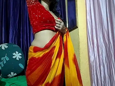 poojaxxx65 online show from January 31, 11:36 pm