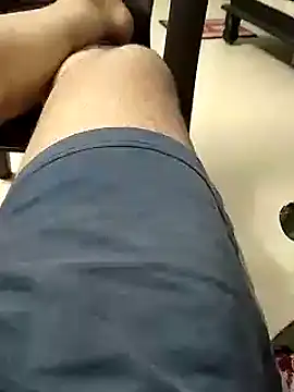 Snapshot of Happyman300 chatting on December 1, 7:47 pm Happyman300 online show from December 1, 7:47 pm