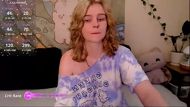 Snapshot of Moona_xx chatting on June 21, 10:01 pm Moona xx online show from June 21, 10:01 pm
