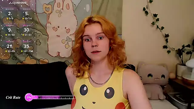 Snapshot of Moona_xx chatting on August 4, 10:12 pm Moona xx online show from August 4, 10:12 pm