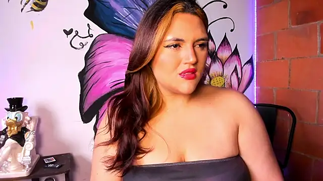 Snapshot of becca_diamond chatting on July 16, 9:43 pm becca diamond online show from July 16, 9:43 pm