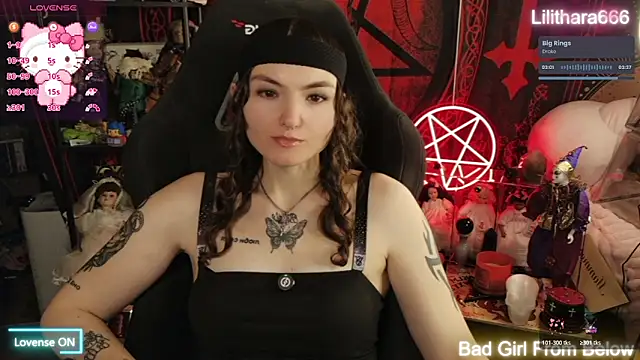 Snapshot of BrandiWRLD_999 chatting on April 27, 6:50 pm BrandiWRLD 999 online show from April 27, 6:50 pm