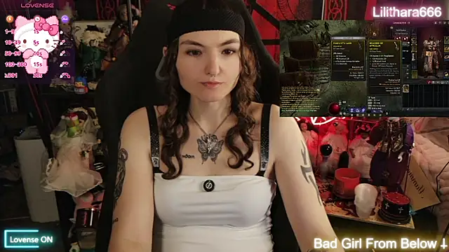 Snapshot of BrandiWRLD_999 chatting on April 29, 4:33 pm BrandiWRLD 999 online show from April 29, 4:33 pm