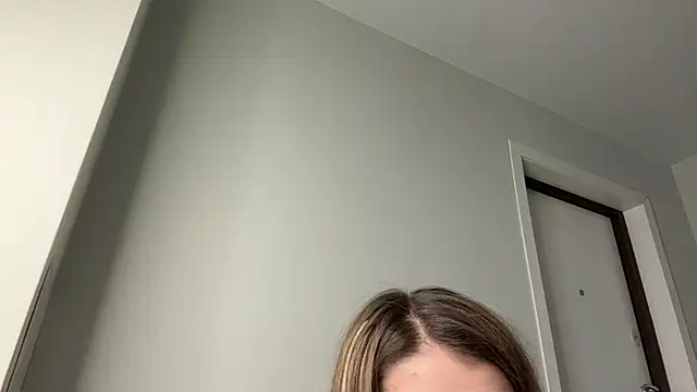 Snapshot of elisa_moon chatting on February 7, 3:12 am elisa moon online show from February 7, 3:12 am