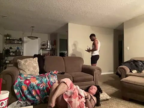 Snapshot of megstarzxxx chatting on January 9, 3:04 am megstarzxxx online show from January 9, 3:04 am