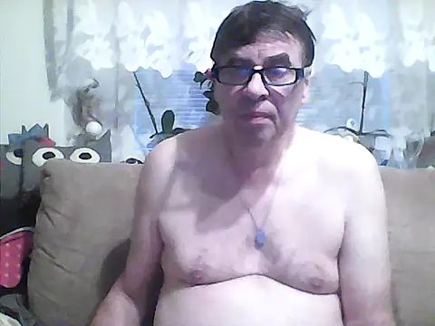 Snapshot of Lisak951 chatting on February 3, 6:40 am Lisak951 online show from February 3, 6:40 am